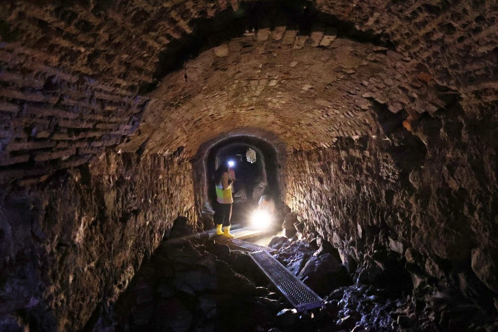 RUMELİ HİSARI'NDAKİ GİZLİ TÜNEL GÜN YÜZÜNE ÇIKTI