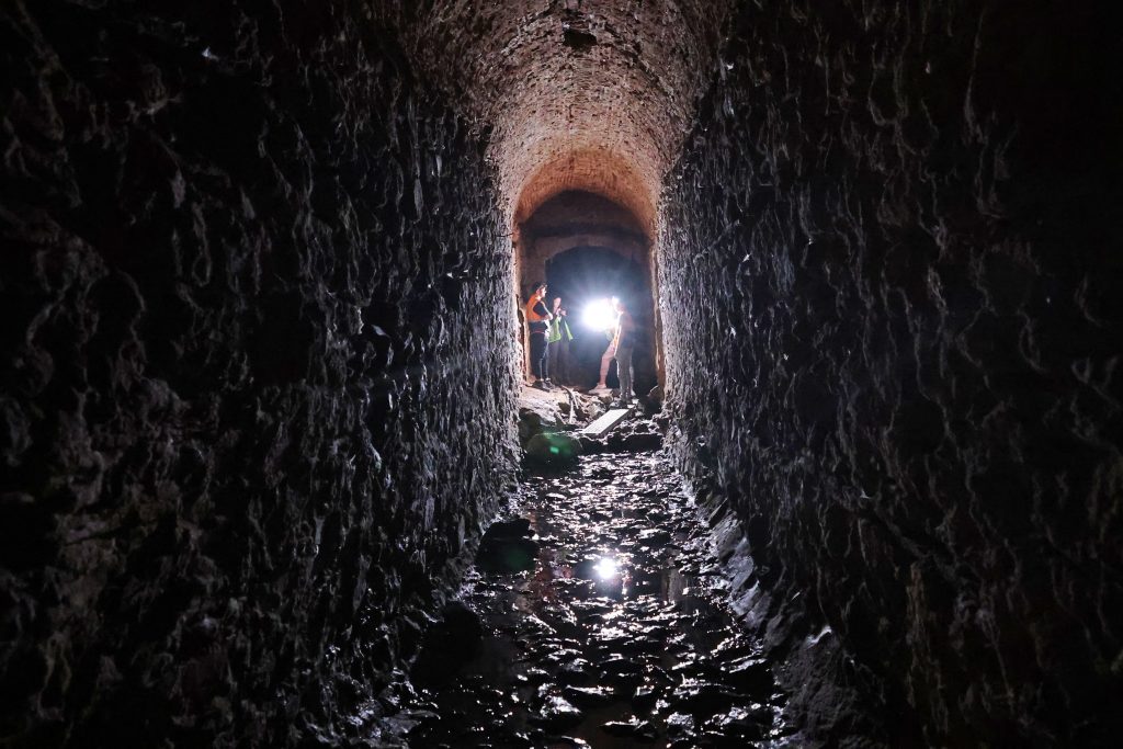 RUMELİ HİSARI'NDAKİ GİZLİ TÜNEL GÜN YÜZÜNE ÇIKTI