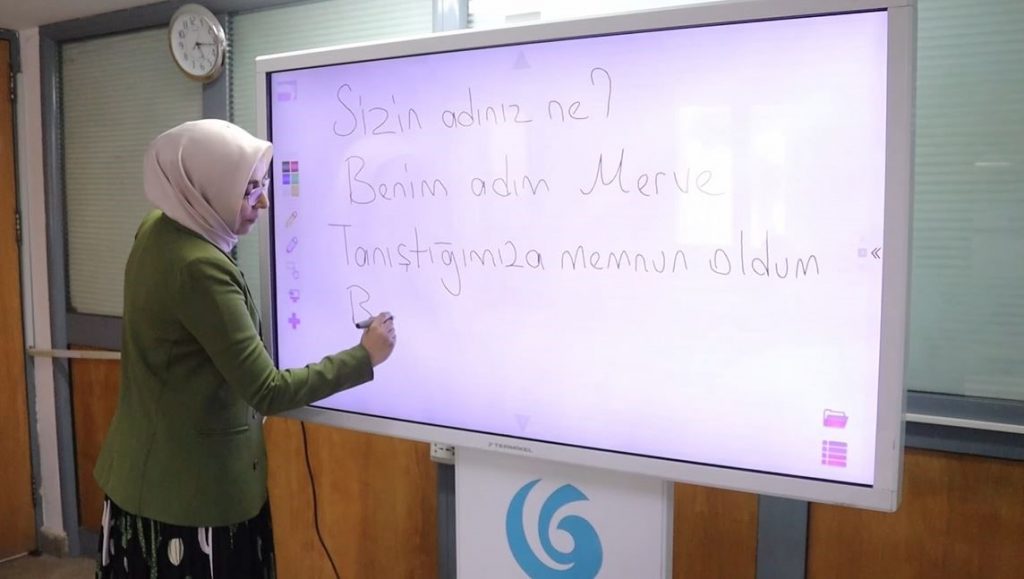 MISIRLILARDAN TÜRKÇEYE YOĞUN İLGİ