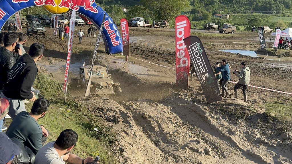 OFF-ROAD YARIŞLARI NEFESLERİ KESTİ