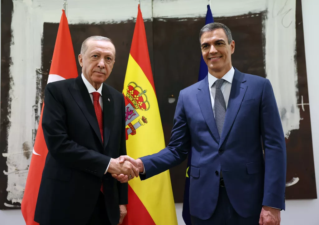CUMHURBAŞKANI ERDOĞAN, İSPANYA BAŞBAKANI SANCHEZ İLE GÖRÜŞTÜ