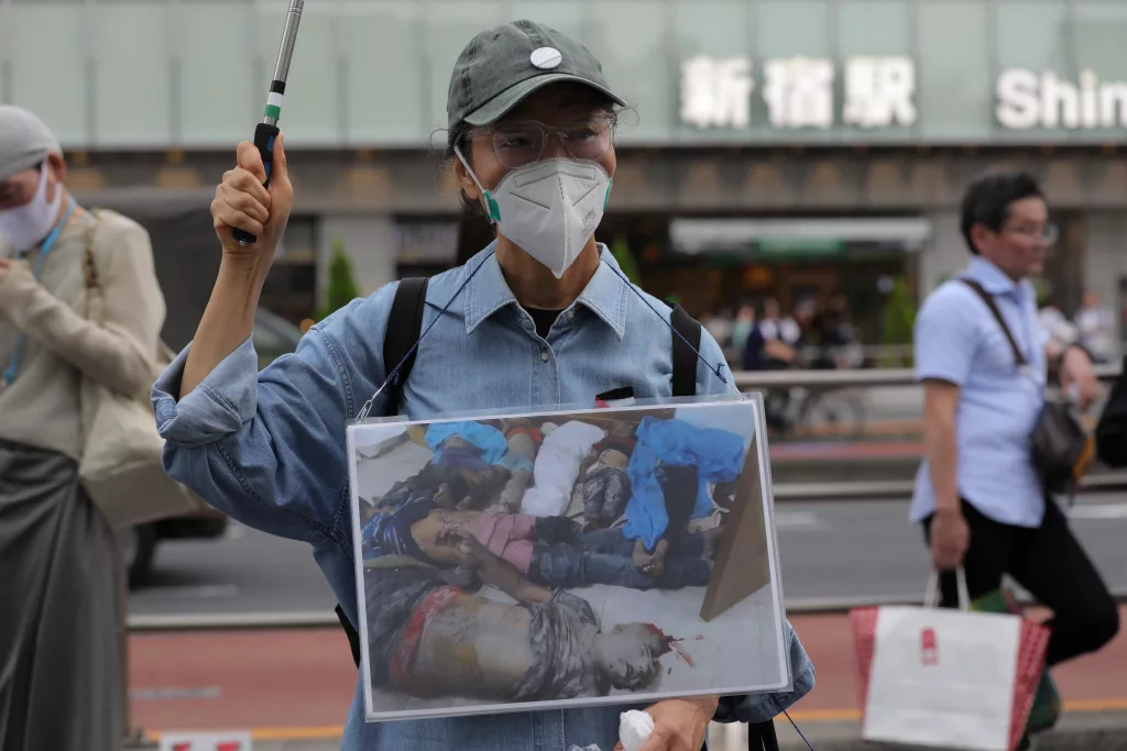 GAZZE'DE YAŞANAN İNSANLIK DRAMI TOKYO'NUN KALBİNDE CANLANDIRILDI JAPONYA'DA İSRAİL'İN SOYKIRIMINA DİKKAT ÇEKEN GÖSTERİ