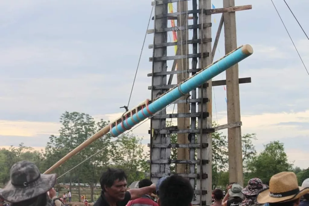 TAYLAND'DA ROKET FESTİVALİNDE FACİA: 15 YARALI