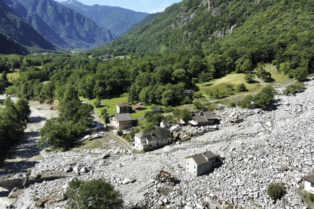 Flooding and landslides following heavy rainfall in southern Switzerland