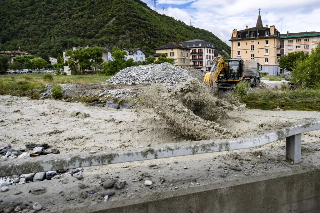 Flooding and landslides following heavy rainfall in southern Switzerland