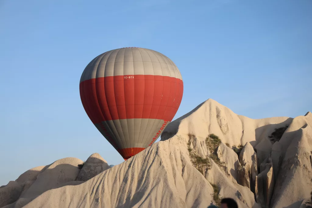 KAPADOKYA'YI İLK BEŞ AYDA 1 MİLYON 660 BİN ZİYARETÇİ AĞIRLADI