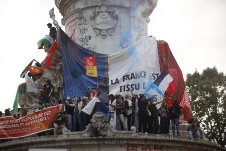 Supporters Celebrate Leftist Alliance’s Victory in France