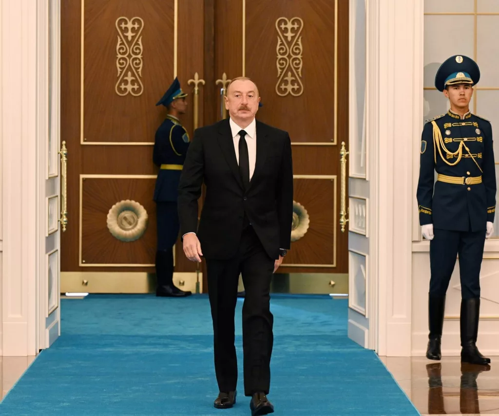 ALİYEV;  ORTA ASYA VE AZERBAYCAN, DEVLET BAŞKANLARI ZİRVESİNE KATILDI ALİYEV: "KARABAĞ'IN RESTORASYONUNA VERİLEN DESTEK, KARDEŞLİK İLİŞKİLERİMİZİN TEZAHÜRLERİNDEN BİRİDİR"