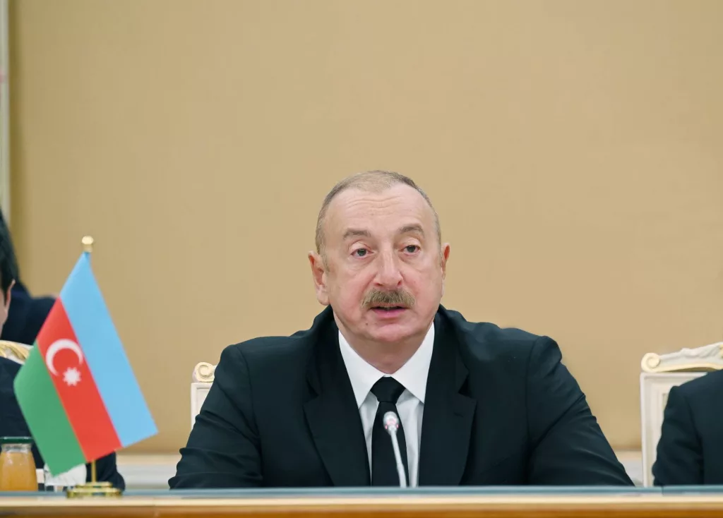 ALİYEV;  ORTA ASYA VE AZERBAYCAN, DEVLET BAŞKANLARI ZİRVESİNE KATILDI ALİYEV: "KARABAĞ'IN RESTORASYONUNA VERİLEN DESTEK, KARDEŞLİK İLİŞKİLERİMİZİN TEZAHÜRLERİNDEN BİRİDİR"