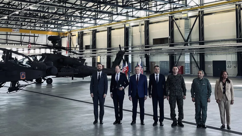 POLONYA, ABD'DEN 10 MİLYAR DOLARA 96 ADET APACHE HELİKOPTERİ SATIN ALACAK