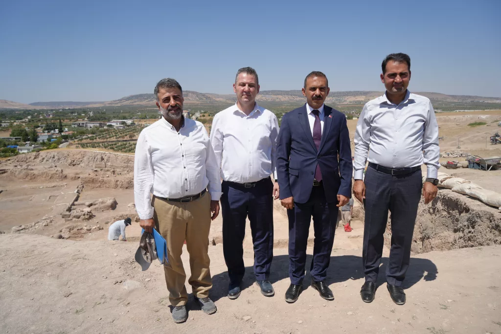 OYLUM HÖYÜK'TE 35 YILLIK KAZI ÇALIŞMALARI TEKRAR BAŞLADI