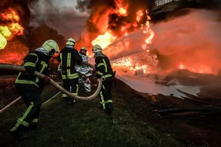 Russian Strikes Hit Ukrainian Industrial and Energy Facilities
