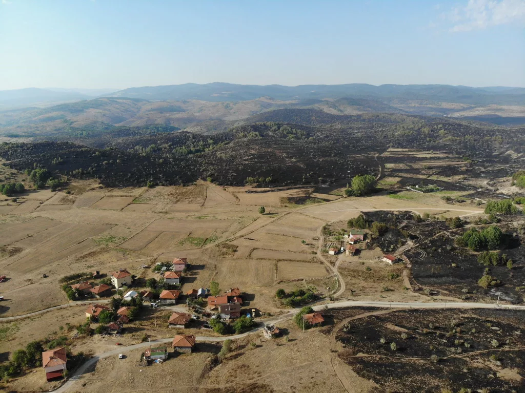 ANKARA-BOLU SINIRINDA YANAN BÖLGE DRONLA GÖRÜNTÜLENDİ