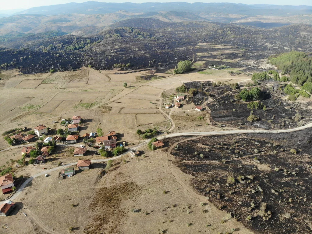 ANKARA-BOLU SINIRINDA YANAN BÖLGE DRONLA GÖRÜNTÜLENDİ