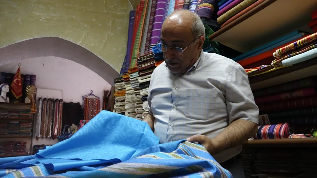ASIRLIK OSMANLI KUMAŞI KUTNU YENİDEN MODA OLDU