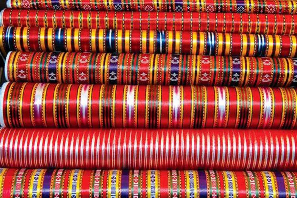 ASIRLIK OSMANLI KUMAŞI KUTNU YENİDEN MODA OLDU