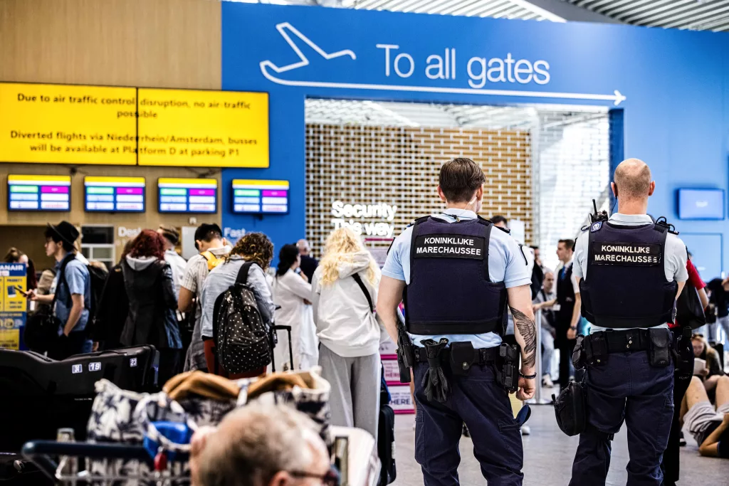 Flights halted due to malfunction at Eindhoven Airport