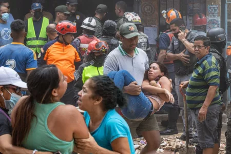6 Dead after Building Collapses in Venezuela