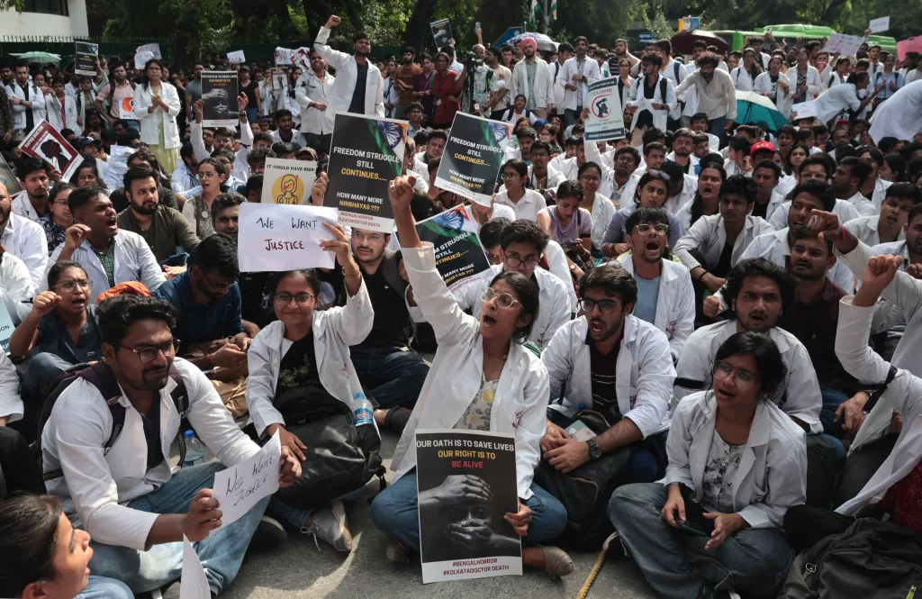 Doctors protest over alleged rape and murder incident in Kolkata