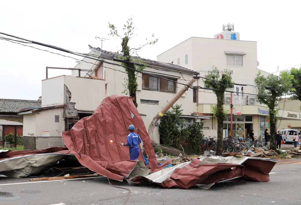 Typhoon Shanshan makes landfall in Japan's Kyushu