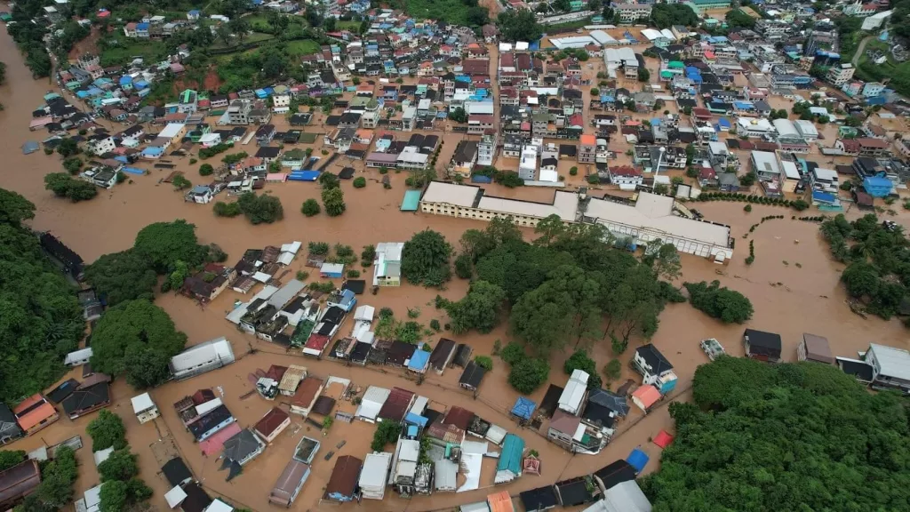 TAYLAND'I VURAN YAGİ TAYFUNU'NDA CAN KAYBI 43'E YÜKSELDİ
