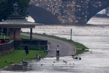 Increasing Water Level of Germany’s Elbe River Sparks Concern