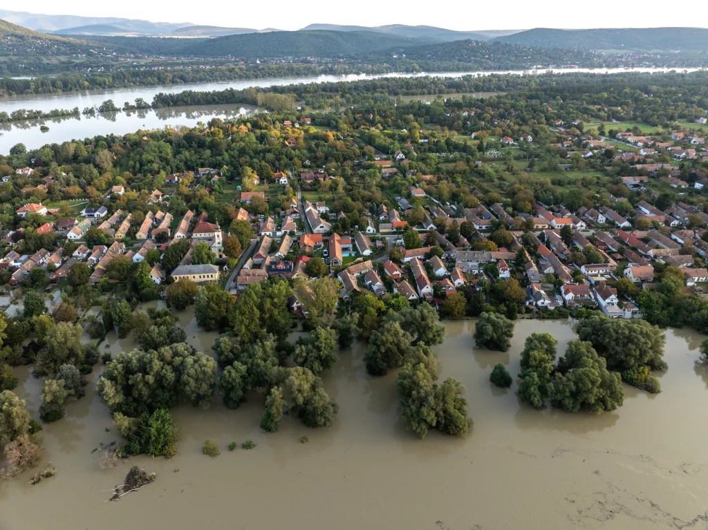 Flooding affects communities near the River Danube in northern Hungary