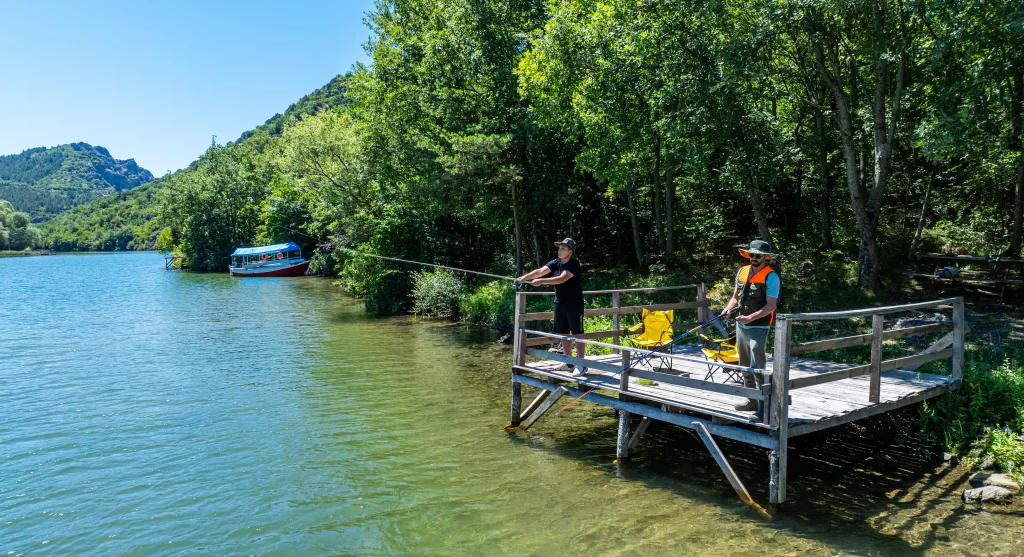 TOKAT'TA BOB ROSS TABLOLARINI ANDIRAN MANZARADA SPORTİF OLTA BALIKÇILIĞI KEYFİ