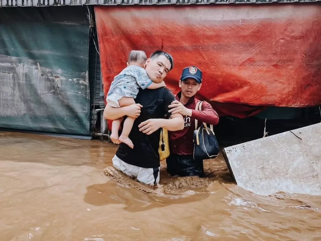 TAYLAND'DA SEL VE TOPRAK KAYMALARINDA BİR AYDA 33 KİŞİ ÖLDÜ