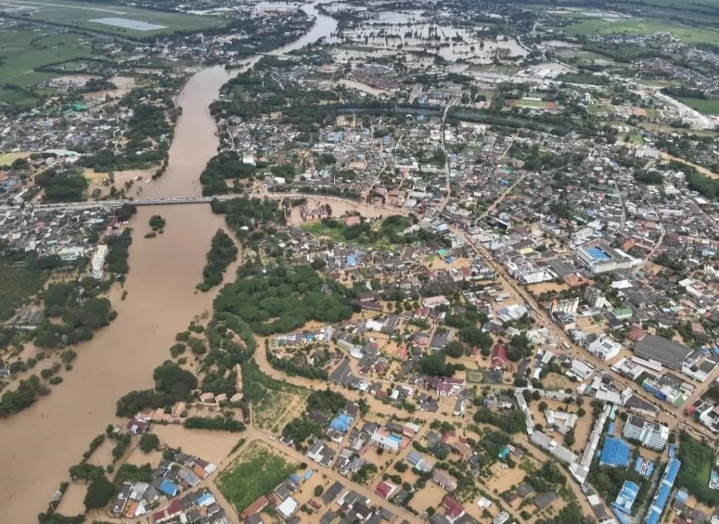 TAYLAND'DA SEL VE TOPRAK KAYMALARINDA BİR AYDA 33 KİŞİ ÖLDÜ
