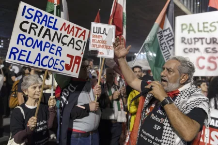 March Held in Brazil in Support of Palestinians
