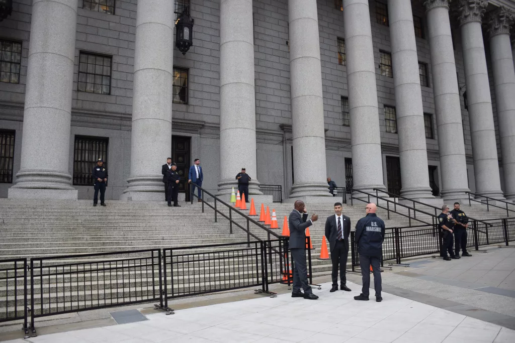 NEW YORK BELEDİYE BAŞKANI ADAMS, HAKKINDAKİ SUÇLAMALARLA İLGİLİ İKİNCİ KEZ HAKİM KARŞISINA ÇIKTI