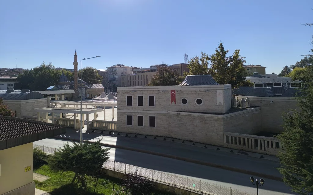 KIRŞEHİR'DE MÜZELER 200 BİNİN ÜZERİNDE ZİYARETÇİ AĞIRLADI