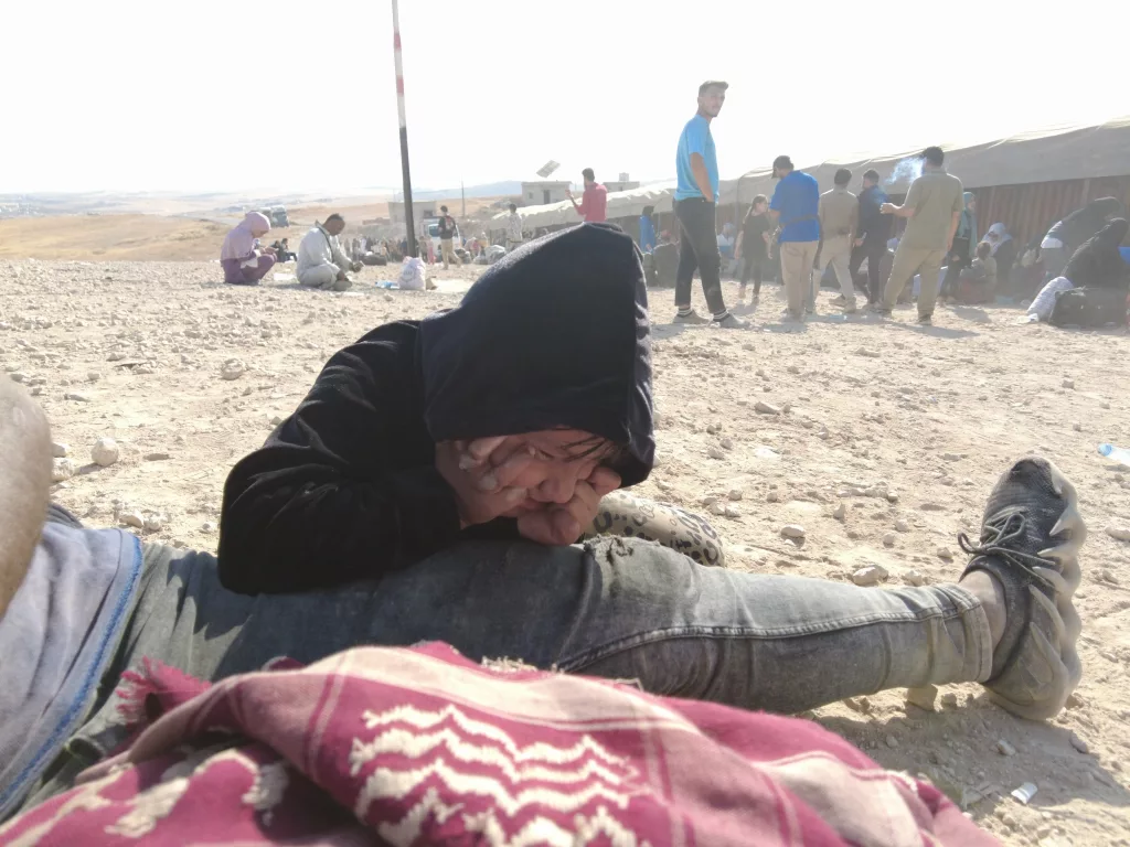 SAVAŞTAN KAÇAN GÖÇMENLER, FIRAT KALKANI BÖLGESİNE ULAŞMAYA BAŞLADILAR