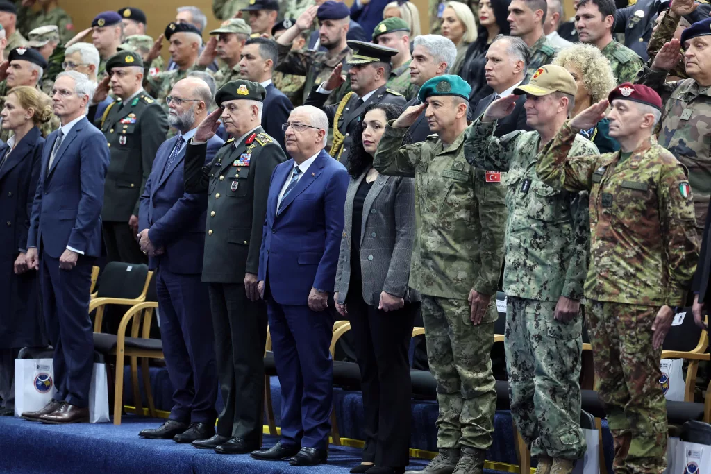 TÜRKİYE, NATO'NUN KOSOVA'DAKİ BARIŞ GÜCÜ KOMUTASINI İTALYA'YA DEVRETTİ