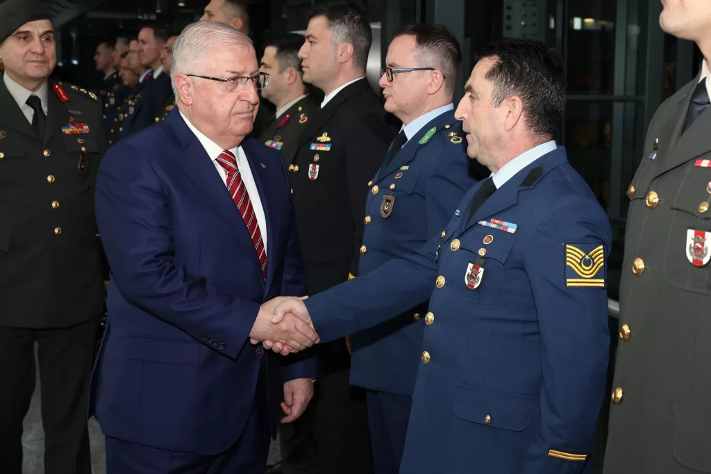 SAVUNMA BAKANI GÜLER, NATO KARARGAHI'NDA