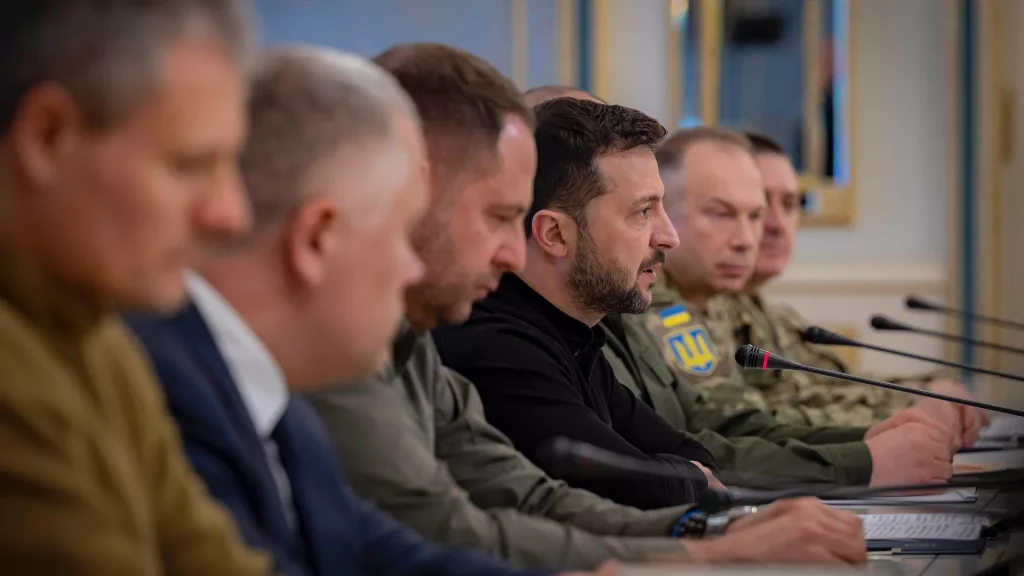 ZELENSKY, ABD SAVUNMA BAKANI AUSTİN İLE BİR ARAYA GELDİ ABD'DEN UKRAYNA'YA 400 MİLYON DOLARLIK ASKERİ YARDIM