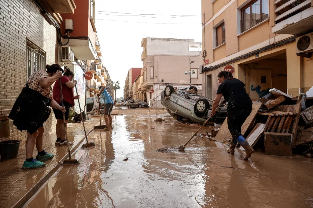 Scores killed as floods hit Spain