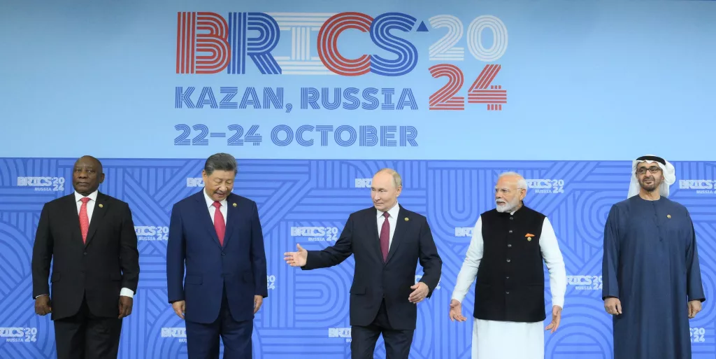 PUTİN: "BRICS ÜLKELERİ DÜNYANIN GELECEĞİ İÇİN SÖZDE DEĞİL, FİİLEN SORUMLULUK ÜSTLENİYOR"