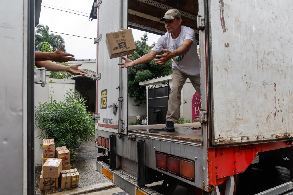 Tropical storm Trami affects Philippines provinces