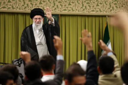 Ali Khamenei Meets with Students on Anniversary of 1981 US Embassy Attack