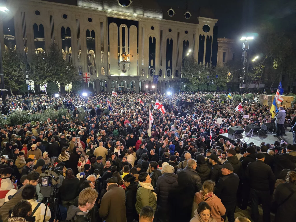 GÜRCİSTAN'DA SEÇİM SONUÇLARINI TANIMAYAN MUHALEFETİN PROTESTOLARI SÜRÜYOR