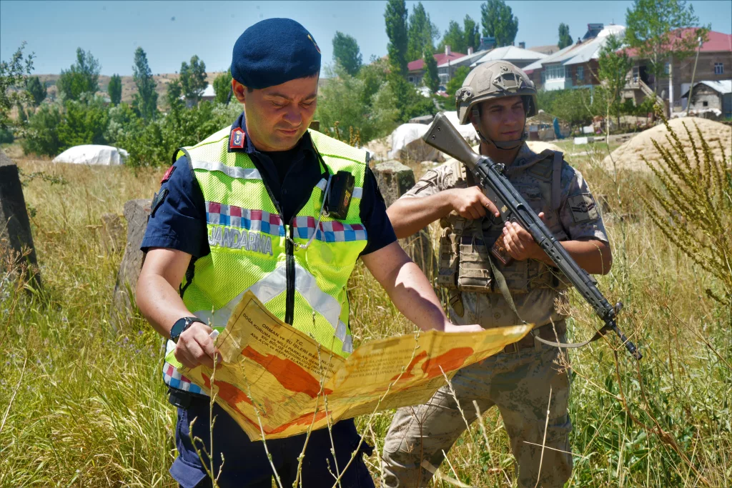 MUŞ'TA AKKOYUNLULAR DÖNEMİNE AİT MEZARLIK TESPİT EDİLDİ