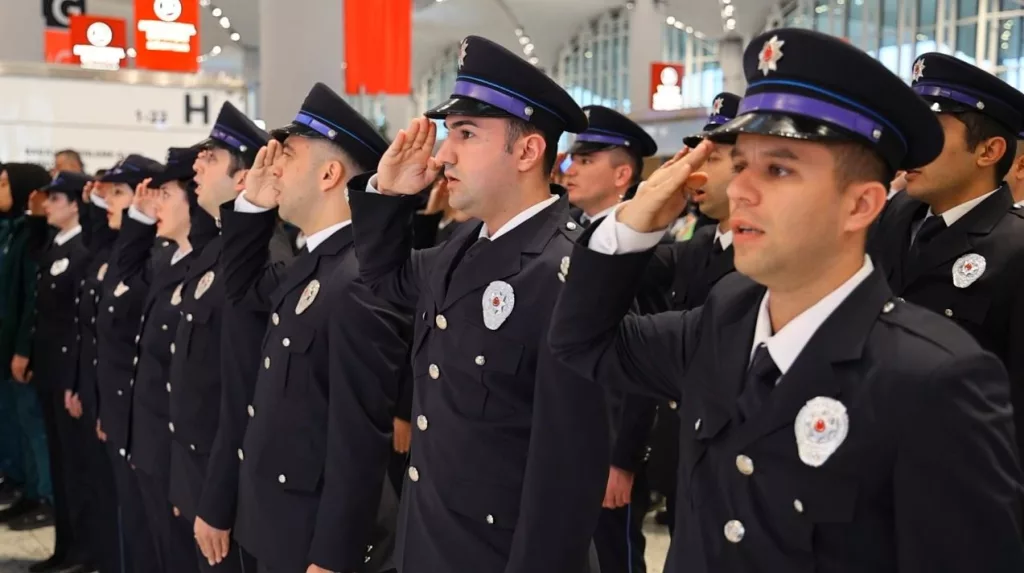 İSTANBUL HAVALİMANI'NDA 10 KASIM ANMA TÖRENİ
