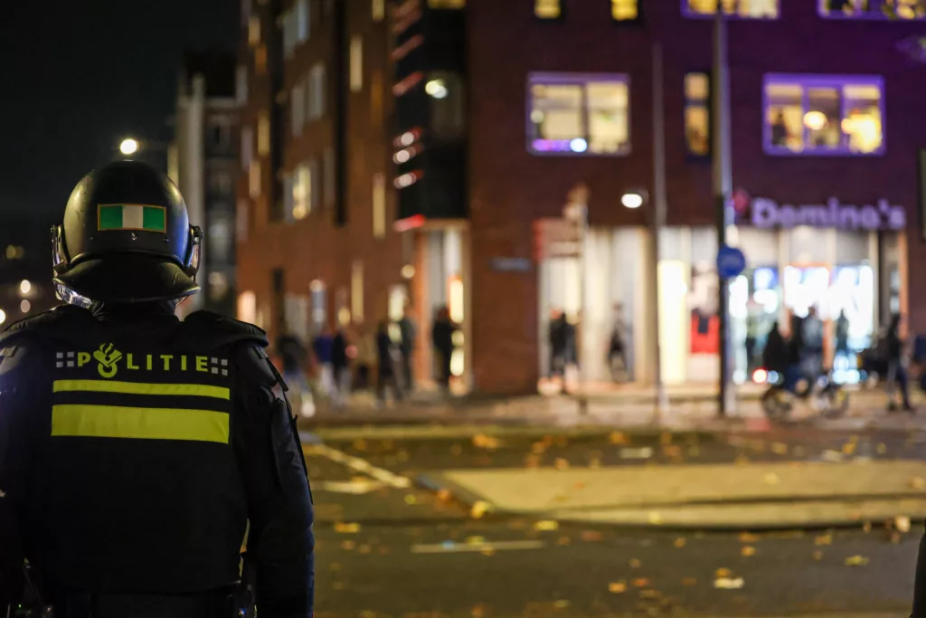 Unrest on Amsterdam's Plein 40-45 due to nuisance from large group