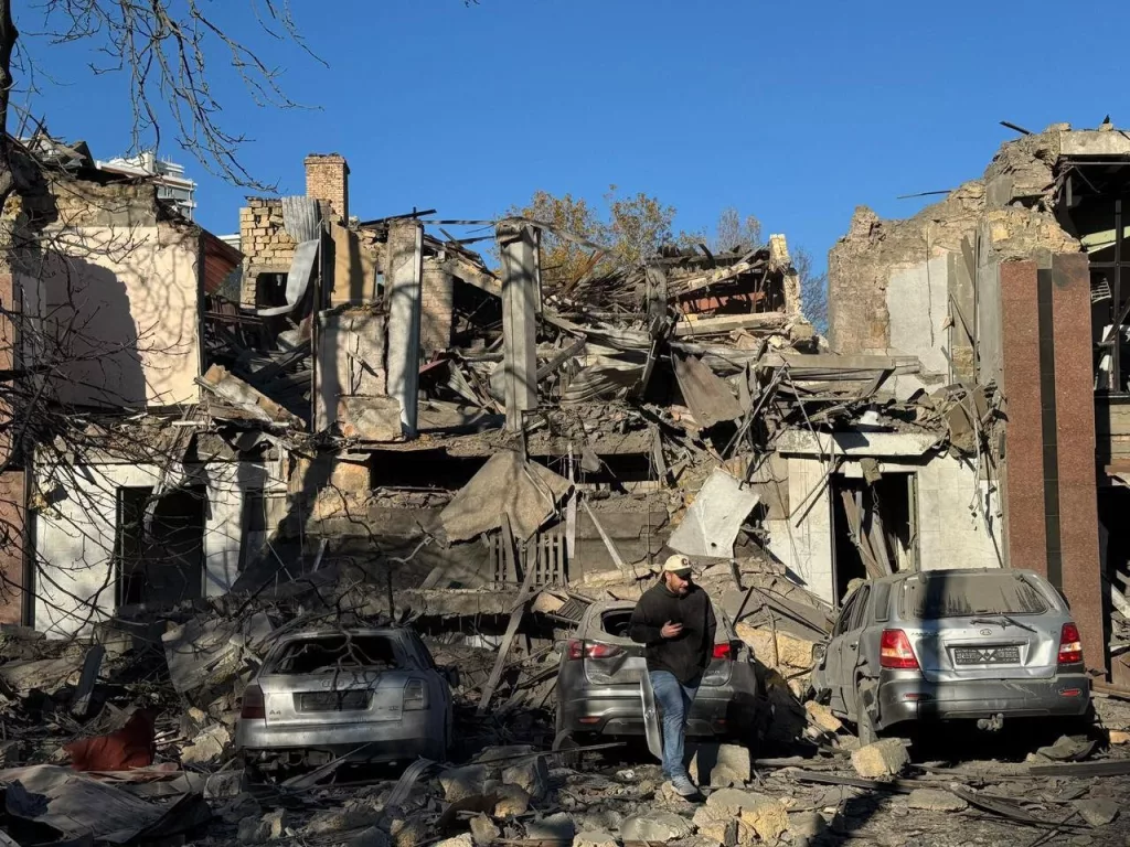 RUSYA, UKRAYNA'DA ENERJİ ALTYAPISINA VE SANAYİ TESİSLERİNE SALDIRDI
