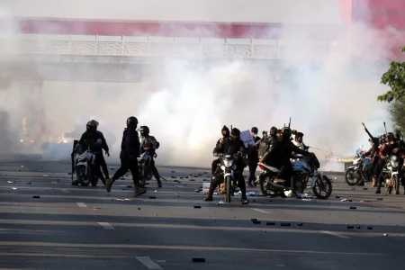 Six Dead in Pakistan Clashes Over Imran Khan