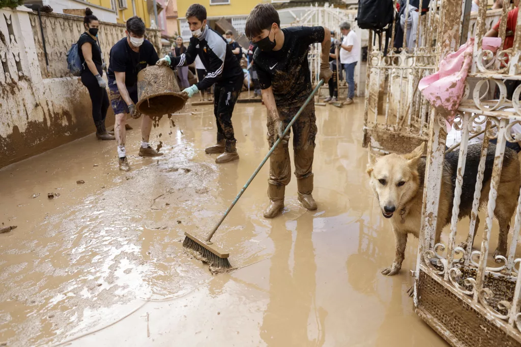 Aftermath of deadly floods in Spain as toll surpasses 200