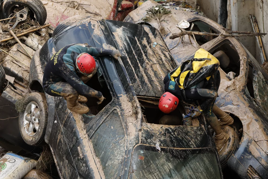 Aftermath of deadly floods in Spain as toll surpasses 200