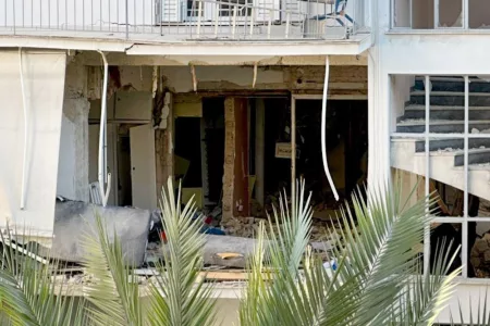 Explosion in Apartment in Athens Leaves 1 Dead, 1 Injured